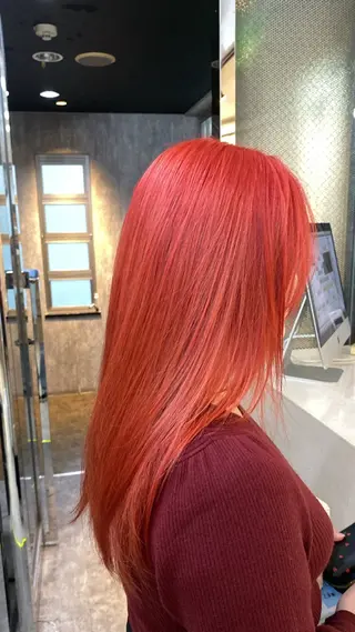 カラー NAOKI TIDEHAIRのヘアスタイル