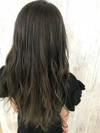 ロング Oopsレイヤー 加藤澄都のヘアスタイル