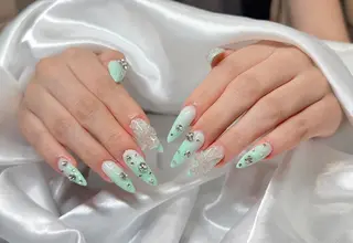 ネイル MIKA LILYのネイルデザイン