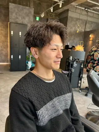 ショート パーマ メンズ 上山 新のヘアスタイル