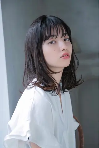 カラー ♻️ブリーチなし カラー♻️のヘアスタイル