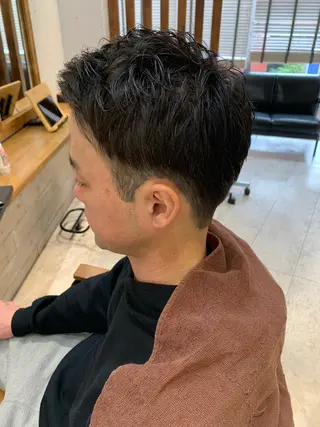 ミディアム メンズデザイナー Jojiのヘアスタイル