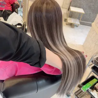 ロング ケアブリーチ&シール エクステの店和田翔莉のヘアスタイル