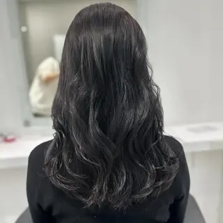 セミロング カラー ヘアアレンジ 🫧モテる💗ダメー ジレスハイトーン🫧のヘアスタイル