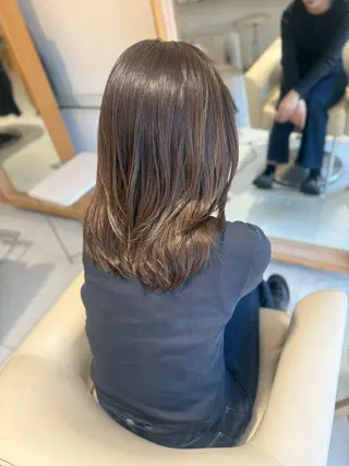 セミロング カラー 安永 涼のヘアスタイル