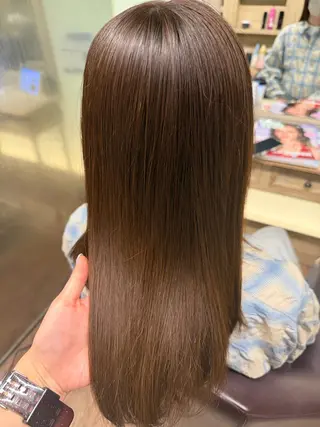 セミロング カラー 村岡 希蘭のヘアスタイル