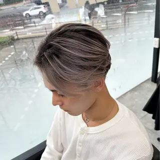 ミディアム カラー 難波ブリーチカラー 伊藤洋輝のヘアスタイル