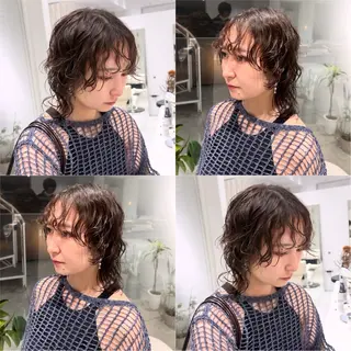 ミディアム カラー パーマ カジュアルを女っぽく 𝗮𝘆𝗮𝗰𝗼のヘアスタイル