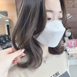 ミディアム レイヤー/艶髪カラー 森本くるみのヘアスタイル
