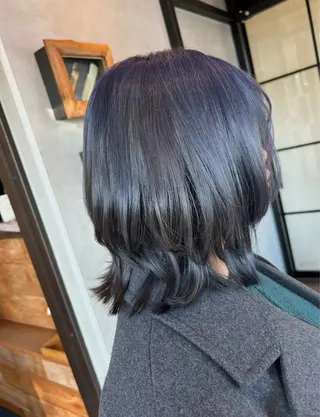 ミディアム 岡田 七海のヘアスタイル