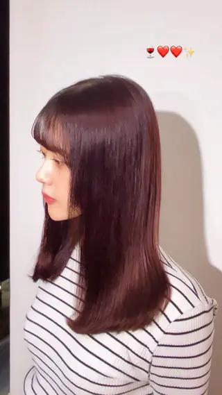 カラー ニトウ レイナのヘアスタイル