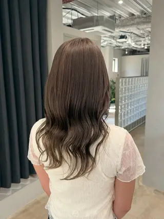 セミロング hirano harukaのヘアスタイル
