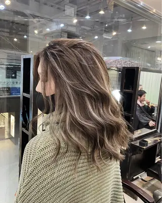 セミロング カラー 指名数No.1 /NAOYAのヘアスタイル