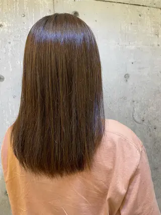 ミディアム カラー 外間 智恵のヘアスタイル