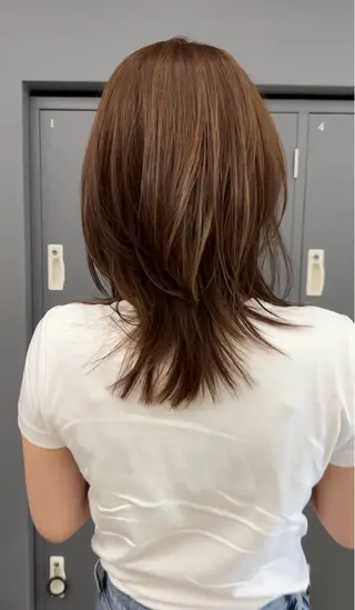 セミロング 真下 瑞歩のヘアスタイル