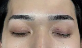 アイブロウ メンズアイブロウ saraの眉毛・アイブロウイメージ