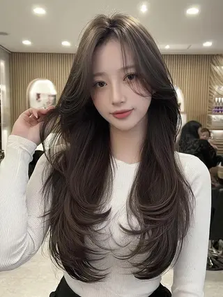 セミロング FOCUS JAPAN4のヘアスタイル