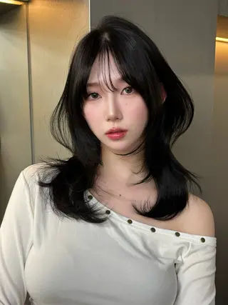 セミロング カラー SHOUHEI 韓国風レイヤーカットのヘアスタイル