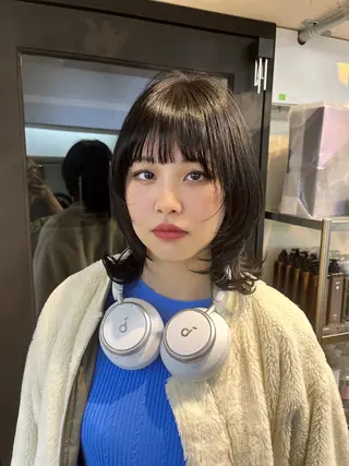 ミディアム カラー Airi 韓国y2k ハイレイヤーのヘアスタイル