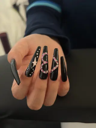 ネイル なぽ ❤︎ y2k/韓国nailのネイルデザイン