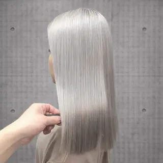 ミディアム カラー ✨ブリーチ支持No1 複雑履歴修正/舘岡のヘアスタイル