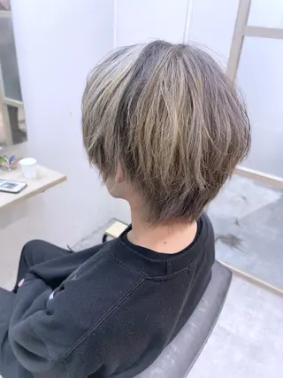 ミディアム カラー メンズ ☁️ケアブリーチ¦ ウルフ¦Shioriのヘアスタイル