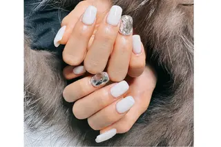 ネイル 長谷川 奈緒美のネイルデザイン