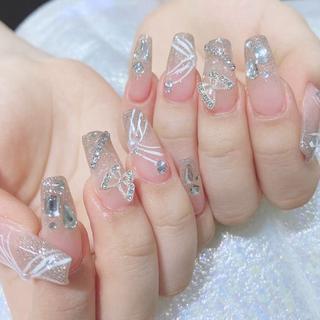 ネイル Queens テイのネイルデザイン