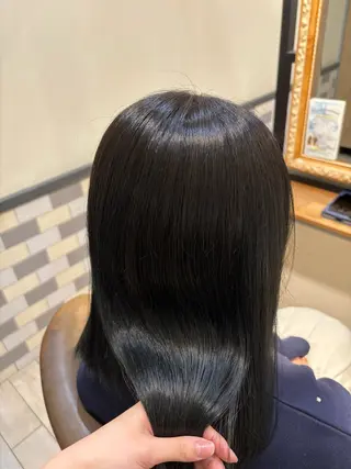 ミディアム 古屋 澪 艶髪✨縮毛矯正のヘアスタイル