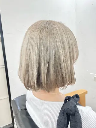 ショート カラー 青木 優歩のヘアスタイル