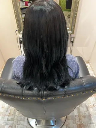 ミディアム カラー Lita KANAのヘアスタイル