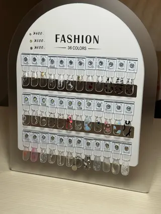 ネイル 向井 日花里のネイルデザイン