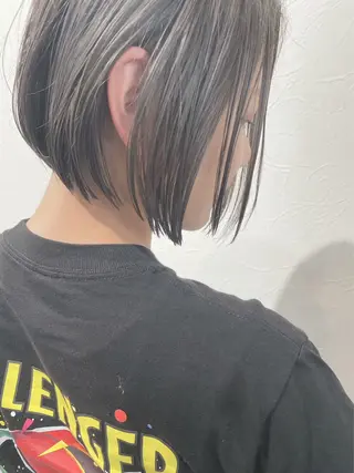 ミディアム カラー SHOEI／艶カラー /レイヤーカットのヘアスタイル