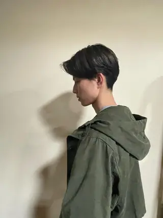 ショート カラー メンズ 浅岡 昭汰のヘアスタイル