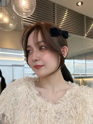 ロング カラー ヘアアレンジ 透明感カラー🩵 レイヤーカットYUIのヘアスタイル