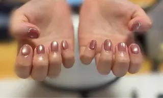 ネイル あいか✨新宿西口1分 パラジェルのネイルデザイン
