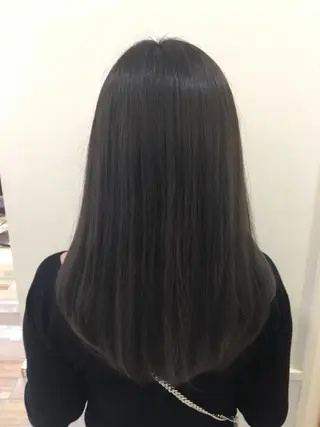 ロング カラー ぱつっとボブ/ 小野あかねのヘアスタイル