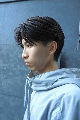 パーマ 梅田/センターパート 山下学偉のヘアスタイル