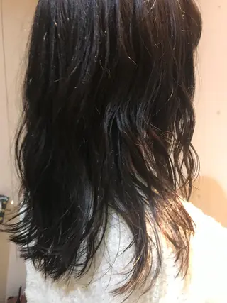 ミディアム 長尾 桃佳のヘアスタイル