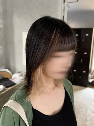 ミディアム 緑川 佳薫のヘアスタイル
