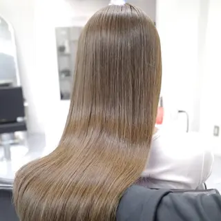 カラー cashel tokyoのヘアスタイル