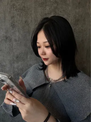 カラー CAPSULE Anjuのヘアスタイル
