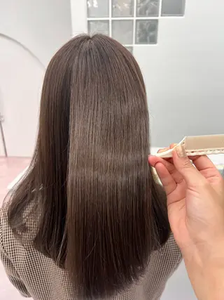 セミロング 名駅🦢大人艶カラー 🪽カミヤアカネのヘアスタイル