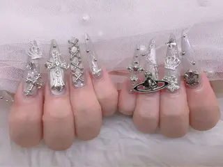 ネイル UMI ネイルサロン新宿🎀のネイルデザイン