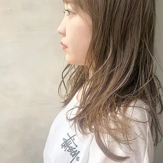 セミロング カラー 圧倒的透明感カラー nana🦕のヘアスタイル