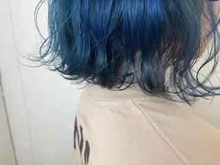 ミディアム カラー AYARIのヘアスタイル