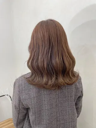 カラー 尾形 日和のヘアスタイル