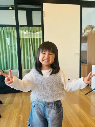 キッズ 伊藤 吏花のヘアスタイル