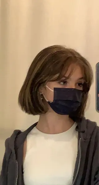 ミディアム レイヤーカット NERO加藤木麻彩のヘアスタイル