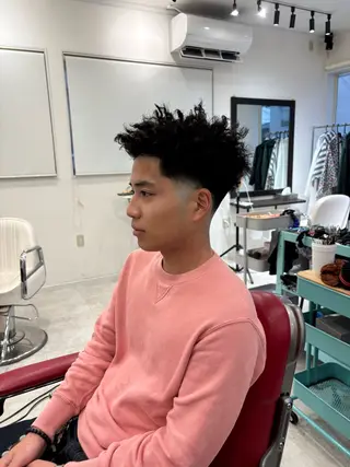 ショート パーマ メンズ 本間 颯太のヘアスタイル